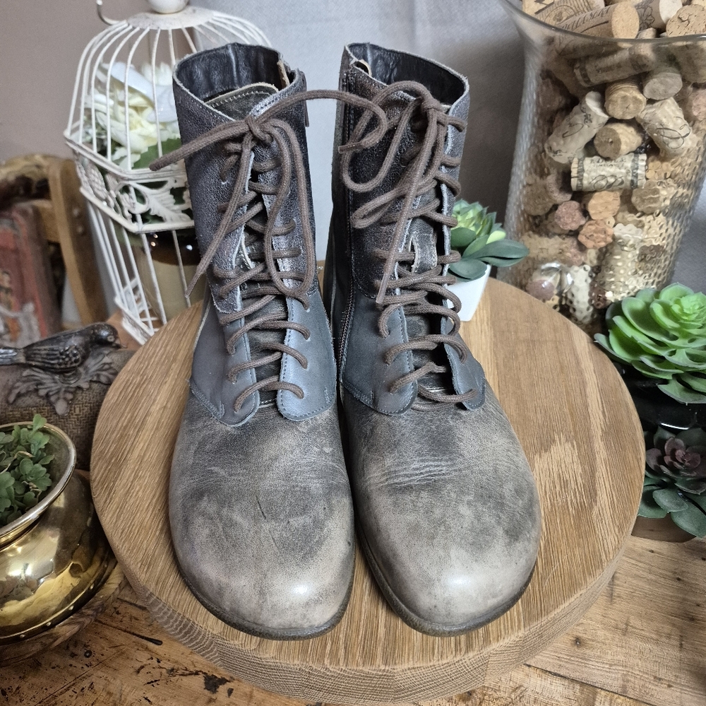 Naot Atopa Women's Size 10 (41) Volcanic Gray/Seal Brown Hash Suede LaceUp Boots - Picture 6 of 16